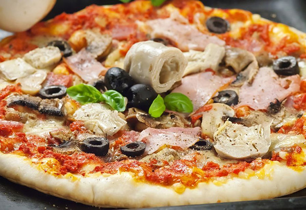 Pizza Capricciosa della Pizzeria Fussy